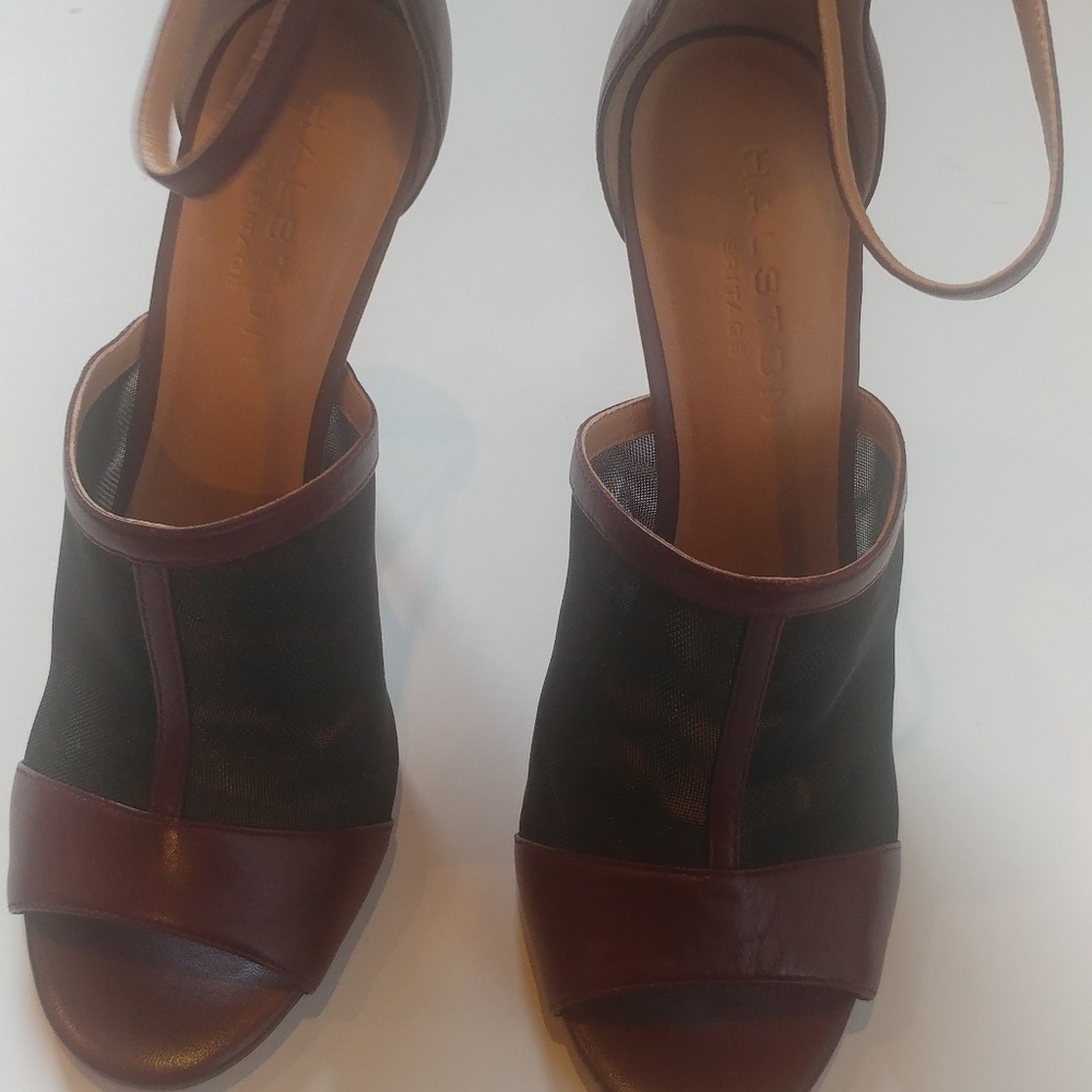 New Halston Heritge Heel